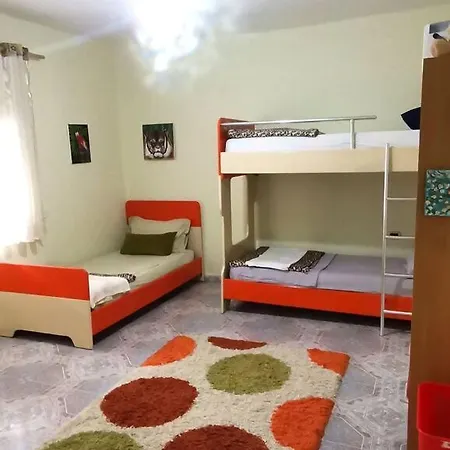 Prázdninový dům Ferienhaus Flori Durrës